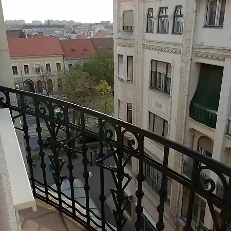 Piac Street -debrecen Daire *